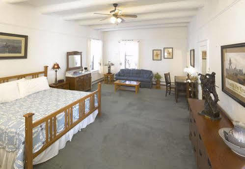 Casa Del Gavilan Historic Inn Cimarron Exterior foto